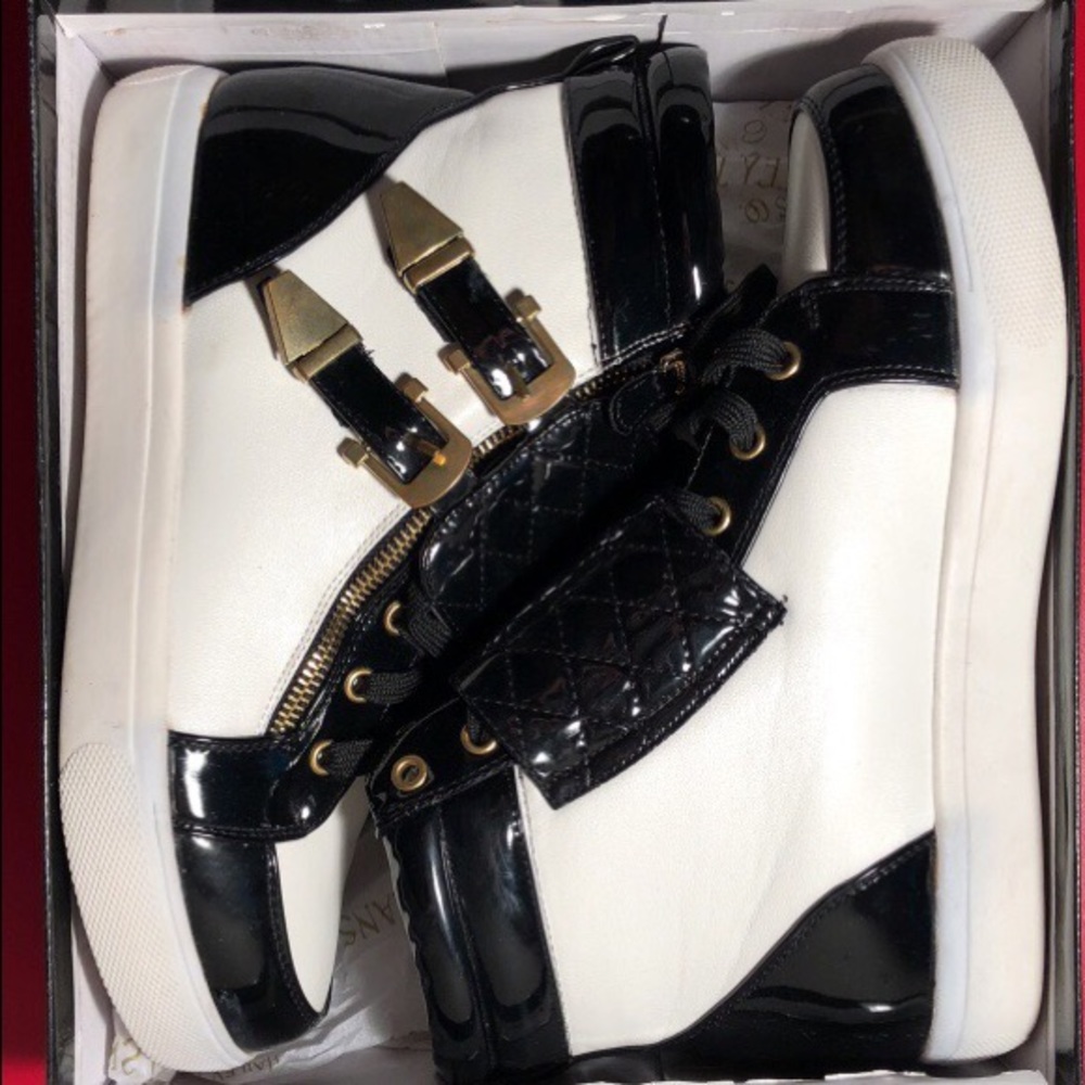 Women’s Size 10 shoes
